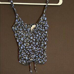 Crop top size medium